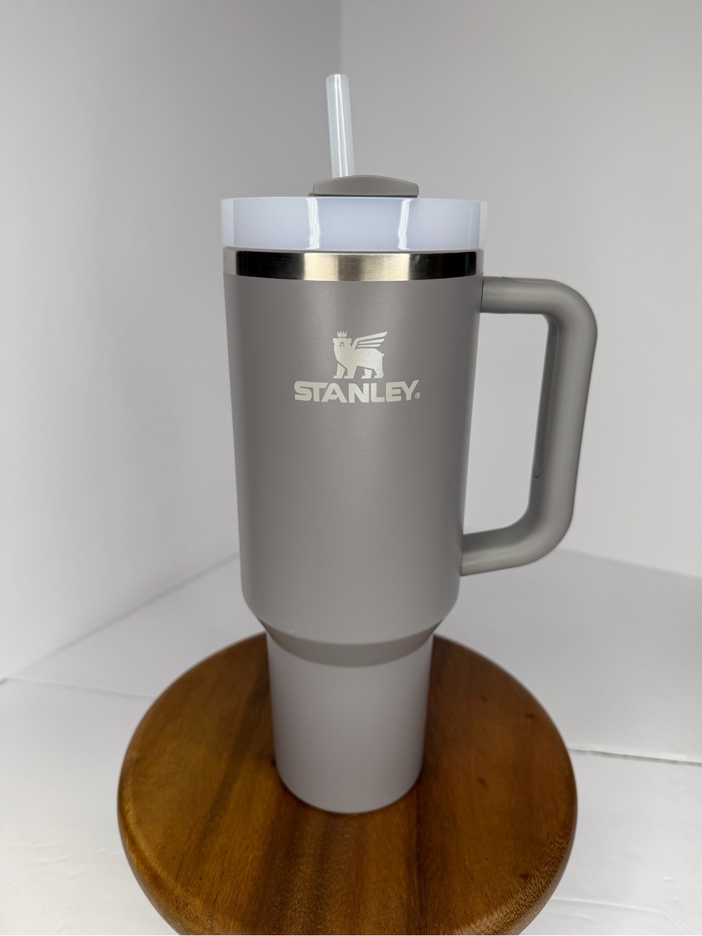 Stanley Quencher H2.0 Tumbler  (has a CSX corporate logo on one side) 40 oz